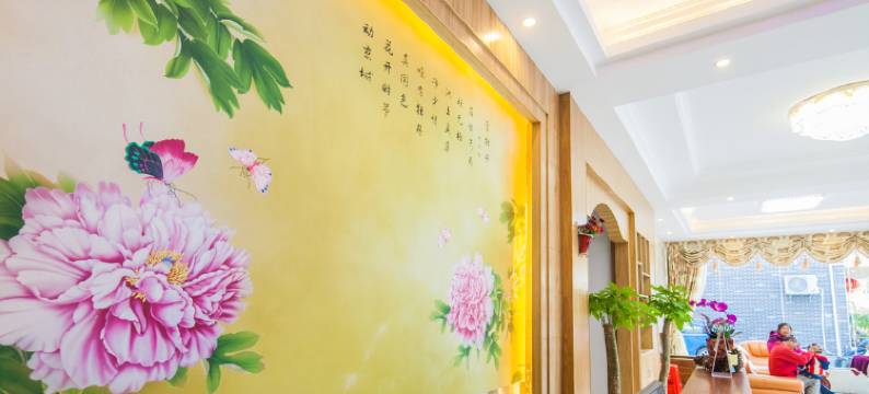 丹霞山月伴湾客栈图片