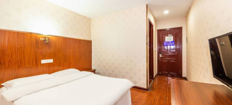 哈啰轻酒店(丹阳火车站店)图片