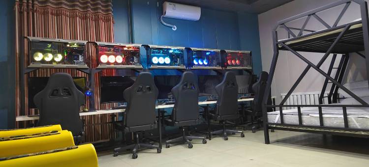 至尊电竞公寓图片