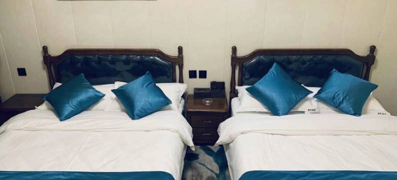 石渠国尚酒店图片