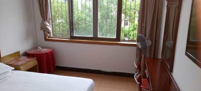 华容华鑫宾馆图片