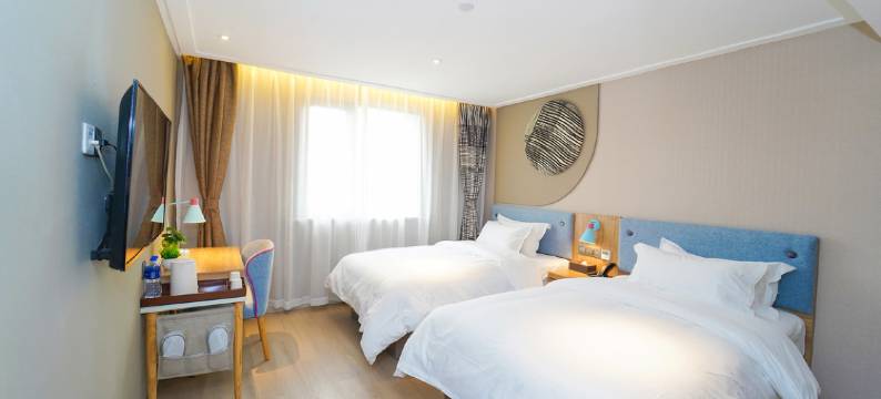 上海雅雅·轻奢酒店(虹口足球场店)图片