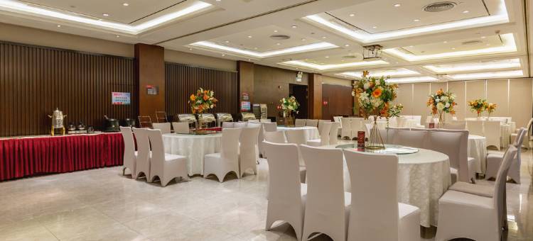 艳阳天酒店(武汉后湖大道地铁站店)图片