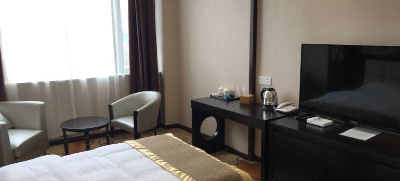 句容名爵酒店图片