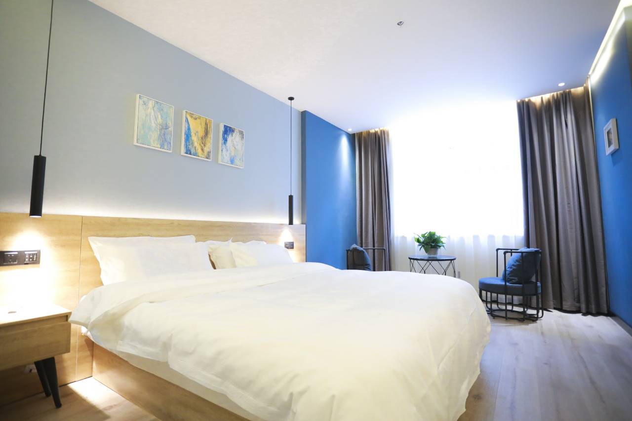 西安泊岸轻居酒店(西北工业大学长安校区店)