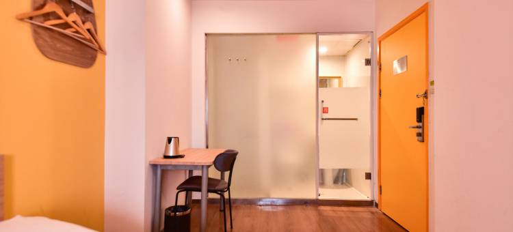 布丁严选酒店(临平经济开发区汽车北站店)图片