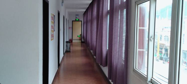 类乌齐宜居宾馆图片