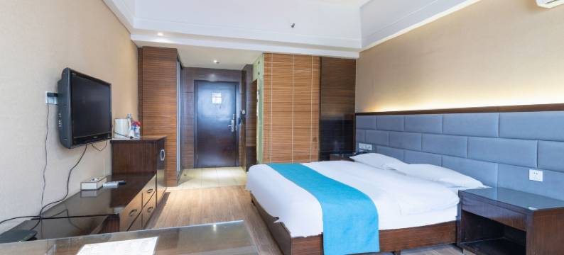 泊客之旅酒店(许昌胖东来天使城店)图片