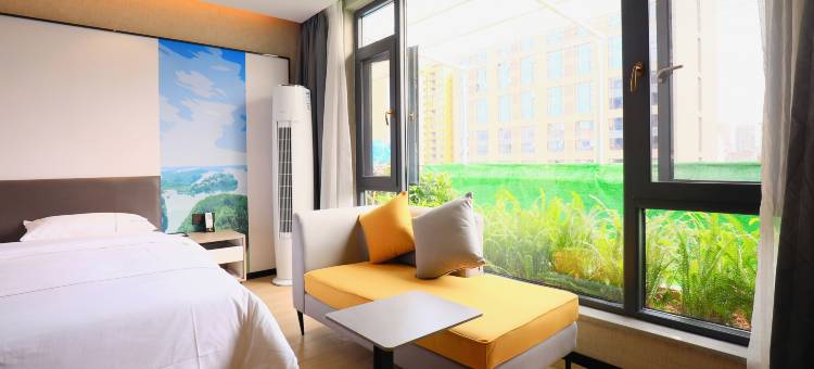 致馨栀子花开酒店(松滋高成大道店)图片