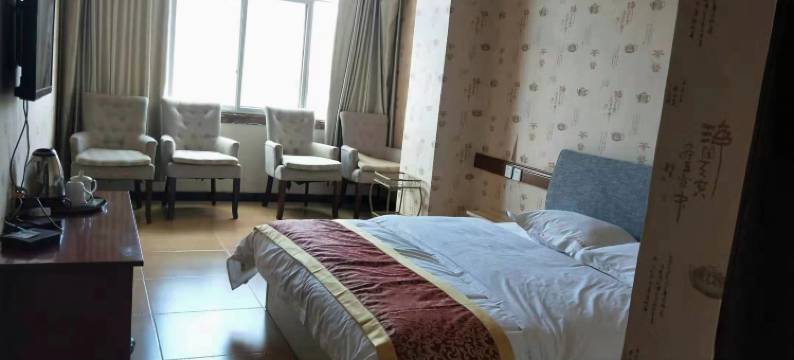 盐源俄域风情酒店图片