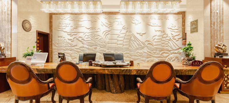 华联大酒店(贵阳喷水池地铁站店)图片