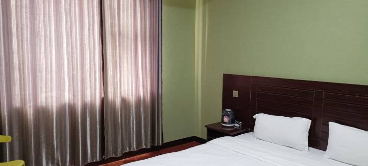 亿派连锁酒店(杞县县直中学店)图片