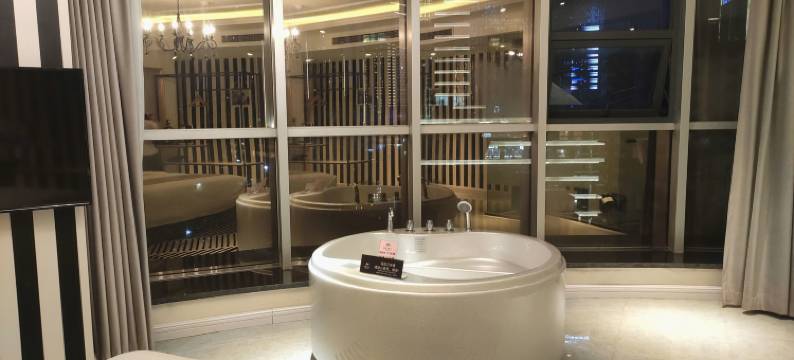 M酒店(重庆观音桥步行街店)图片