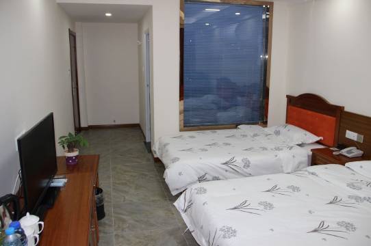 华阴市源远宾馆(华山北站店)