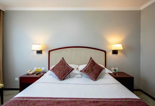 Zhonggong PlazaHotel Overview