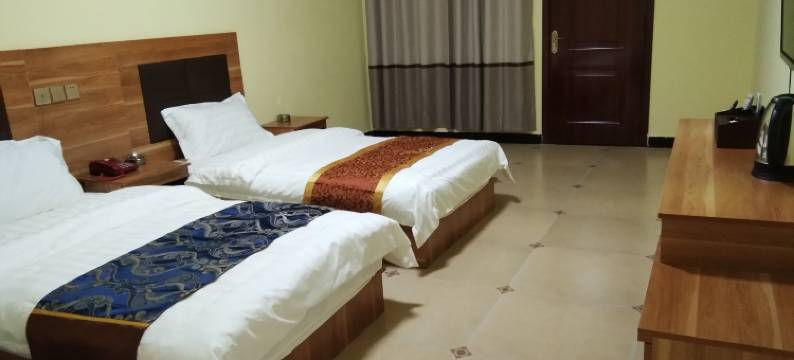 容城伊哇酒店(容城白洋淀高铁站店)图片