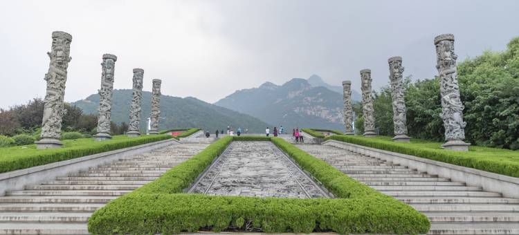 艺龙米高时尚酒店(泰山天外村登山口店)图片
