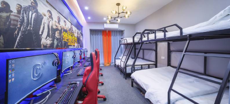 云顶电竞民宿(武汉欢乐谷园林路地铁站店)图片