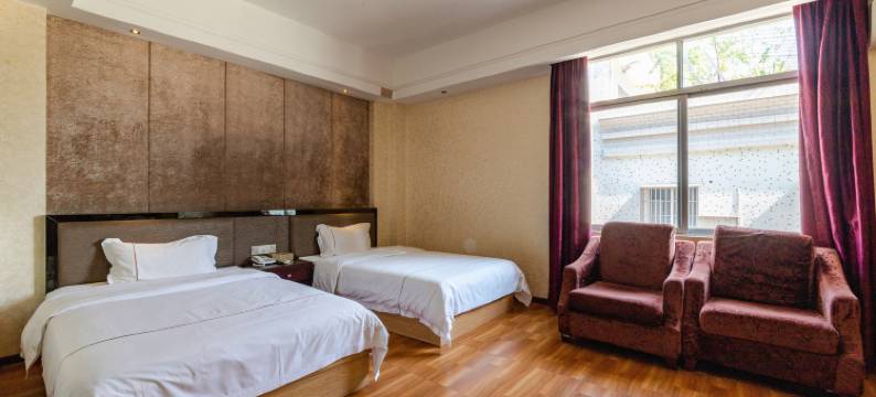 化州柏拉图时尚酒店图片