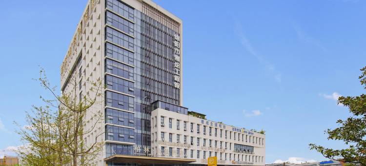 绵阳柏林山景酒店(园艺山东辰国际学校店)图片