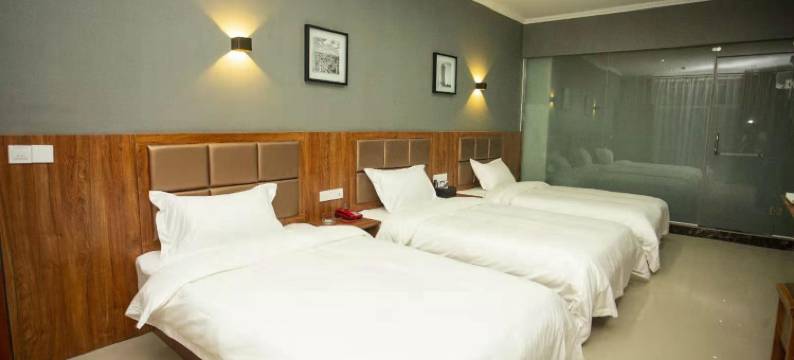 华天商务酒店(南乐西湖店)图片