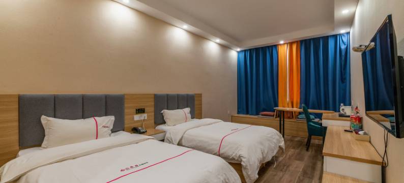 新蔡尚青春主题宾馆图片