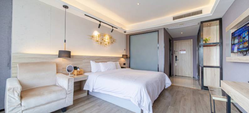 迷白艺术酒店(苏州吴江盛泽东方纺织城店)图片