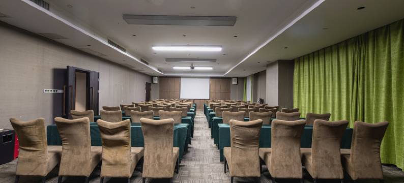 福隆酒店(平江南江镇店)图片