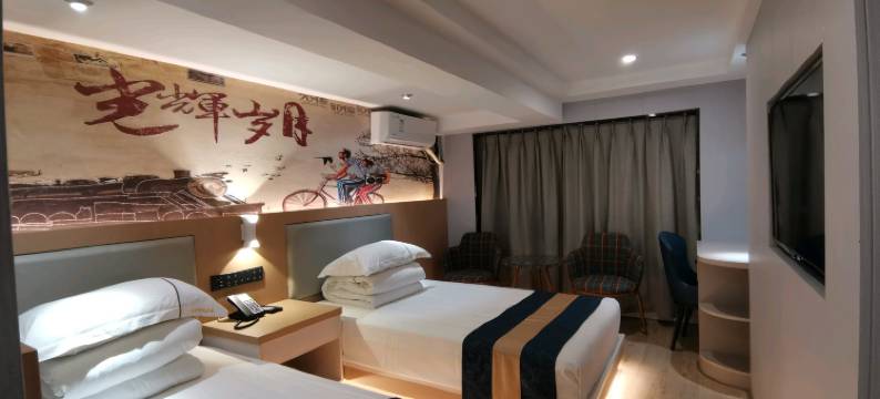 枞阳睿轩智能宾馆(龙湖国际城店)图片