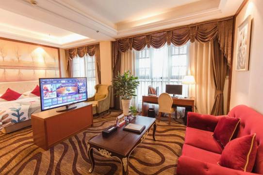 翡冷翠酒店(自贡富顺衡川实验学校沿滩高铁站店)