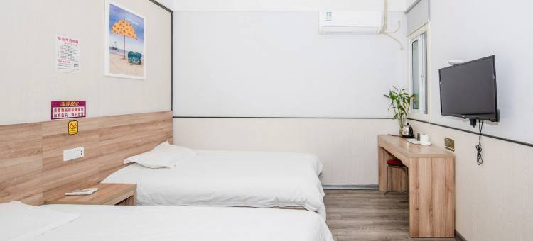 易佰良品酒店(南京迈皋桥地铁店)图片