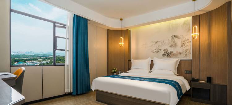 途客中国轻居酒店(随州烈山大道吾悦广场店)图片