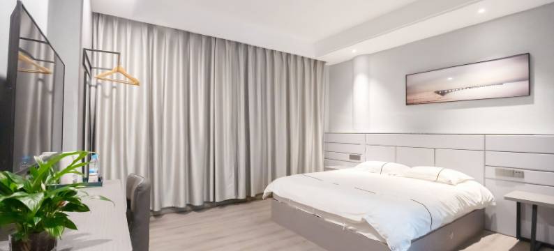 淮安高铁假日酒店(景会寺店)图片