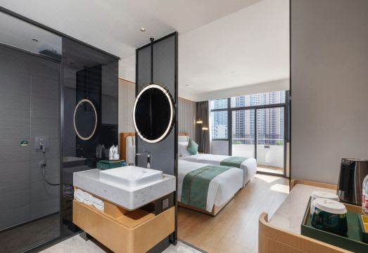 ELong Xicheng International Hotel(Haiya Colorful City Tongle South Subway Station Store) over view