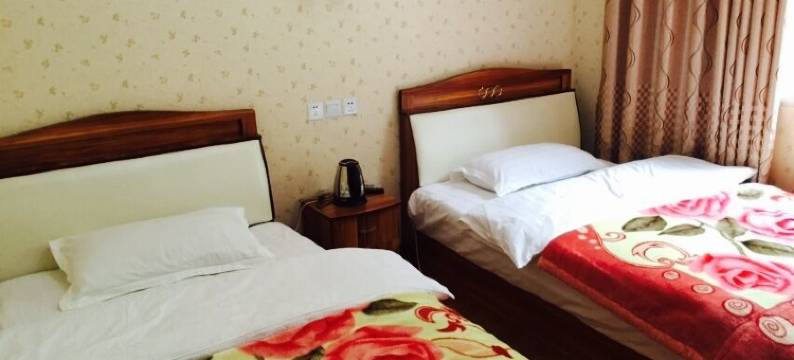 毕棚沟雪山休闲庄图片