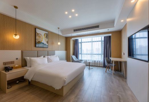 星程酒店（南昌西湖万达观洲地铁站店）外景图