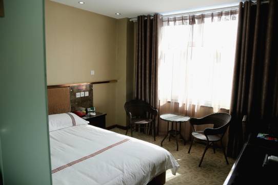 乌苏丽轩商务宾馆