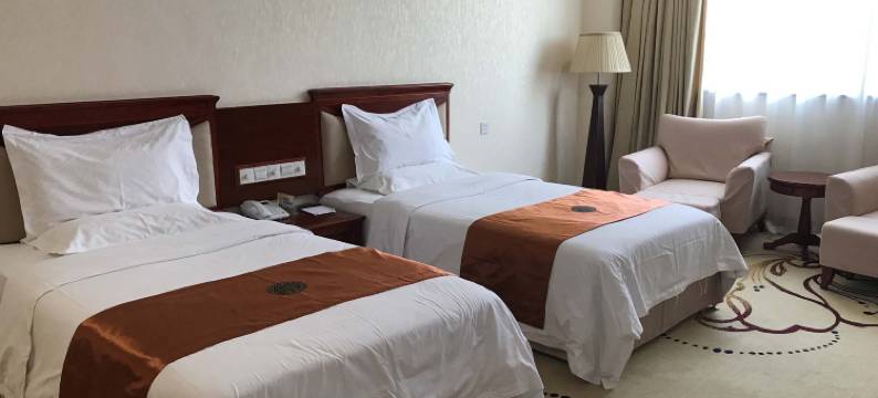 西宁假日王朝酒店图片