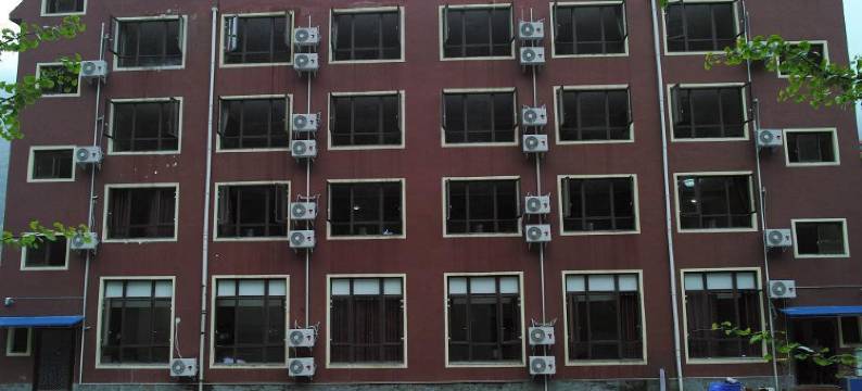西岭雪山龙池度假山庄图片