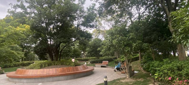 芭比伦电竞酒店(上海李子园地铁站店)图片