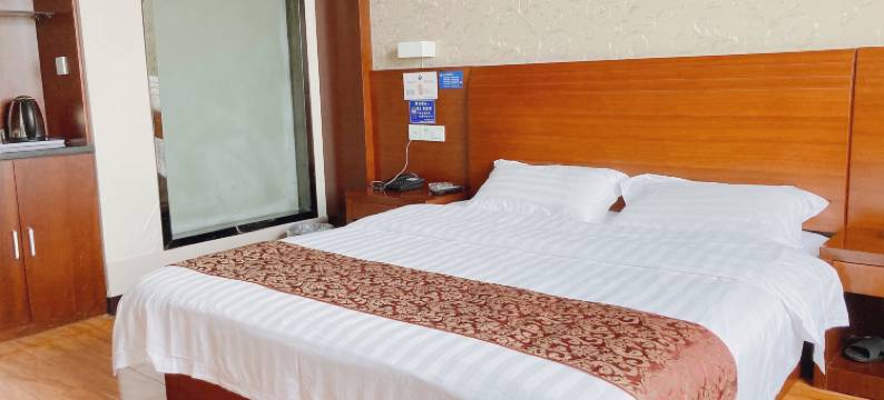 青藤艺宿酒店(庵东汽车站店)图片