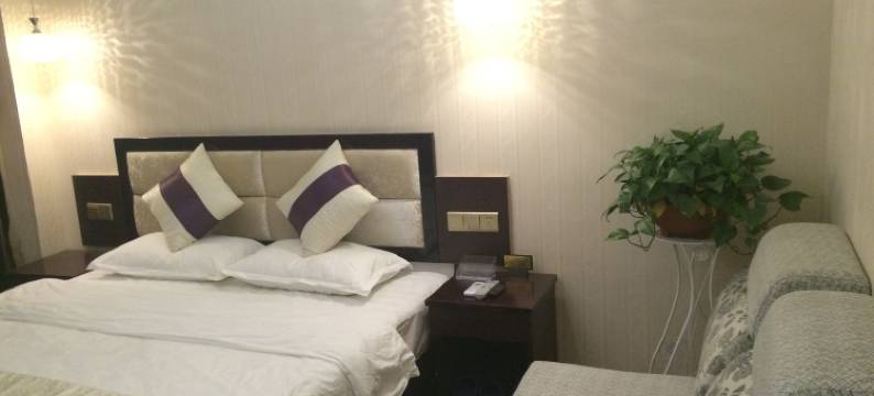 宝兴古城宾馆图片