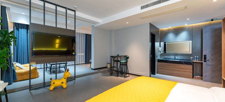 栾川十里港湾酒店(凤凰天街店)图片