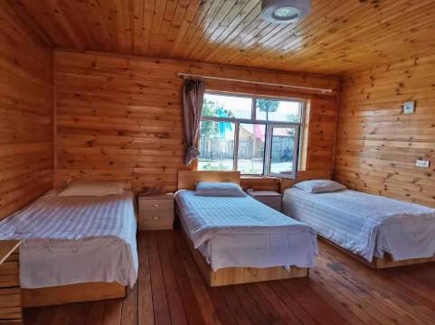 雅居园家庭宾馆(额尔古纳湿地景区店)