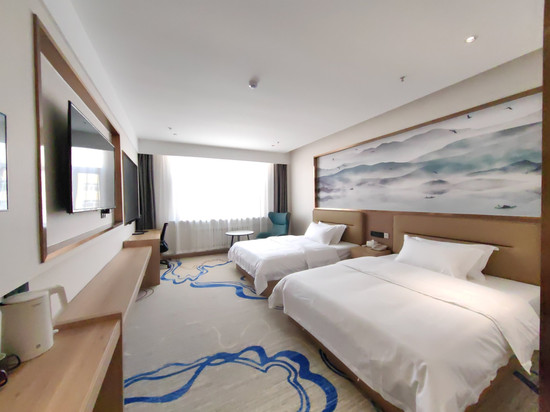 神州商务宾馆(莫力达瓦达斡尔族自治旗巴特罕公园店)