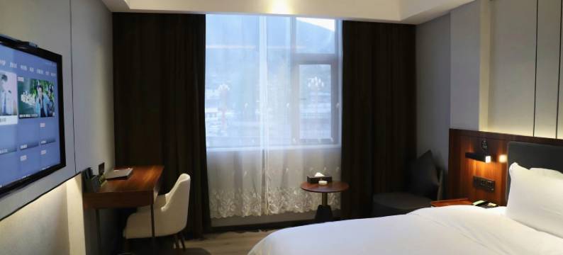 巴里岛假日酒店(类乌齐店)图片