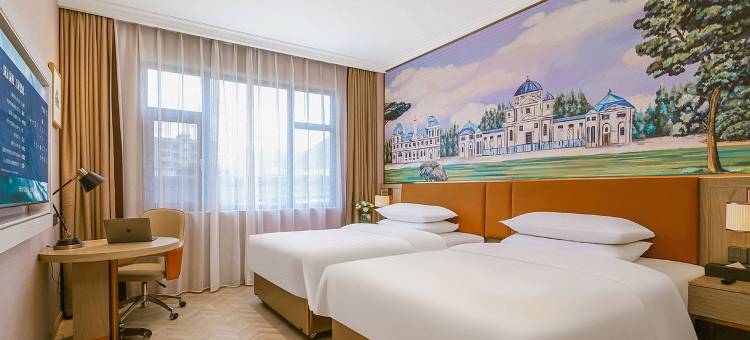 维也纳酒店(文山州一中西华公园店)图片