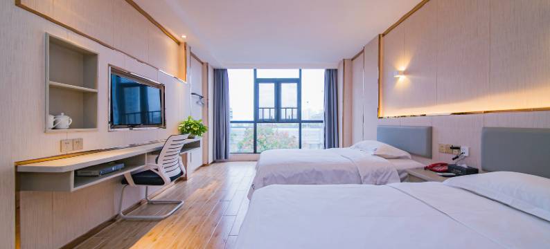 尊上酒店(长沙万家丽广场地铁站店)图片