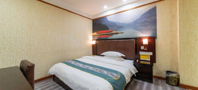 枫柏电竞酒店(盐城迎宾南路店)图片