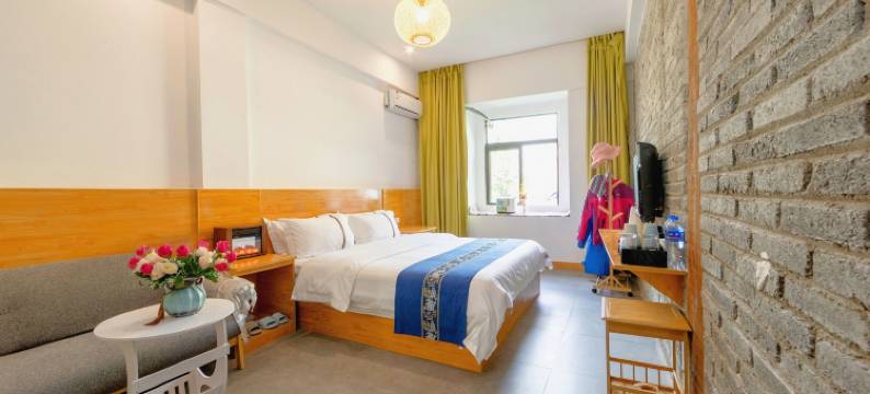 西蜀运晨酒店(稻城亚丁景区店)图片